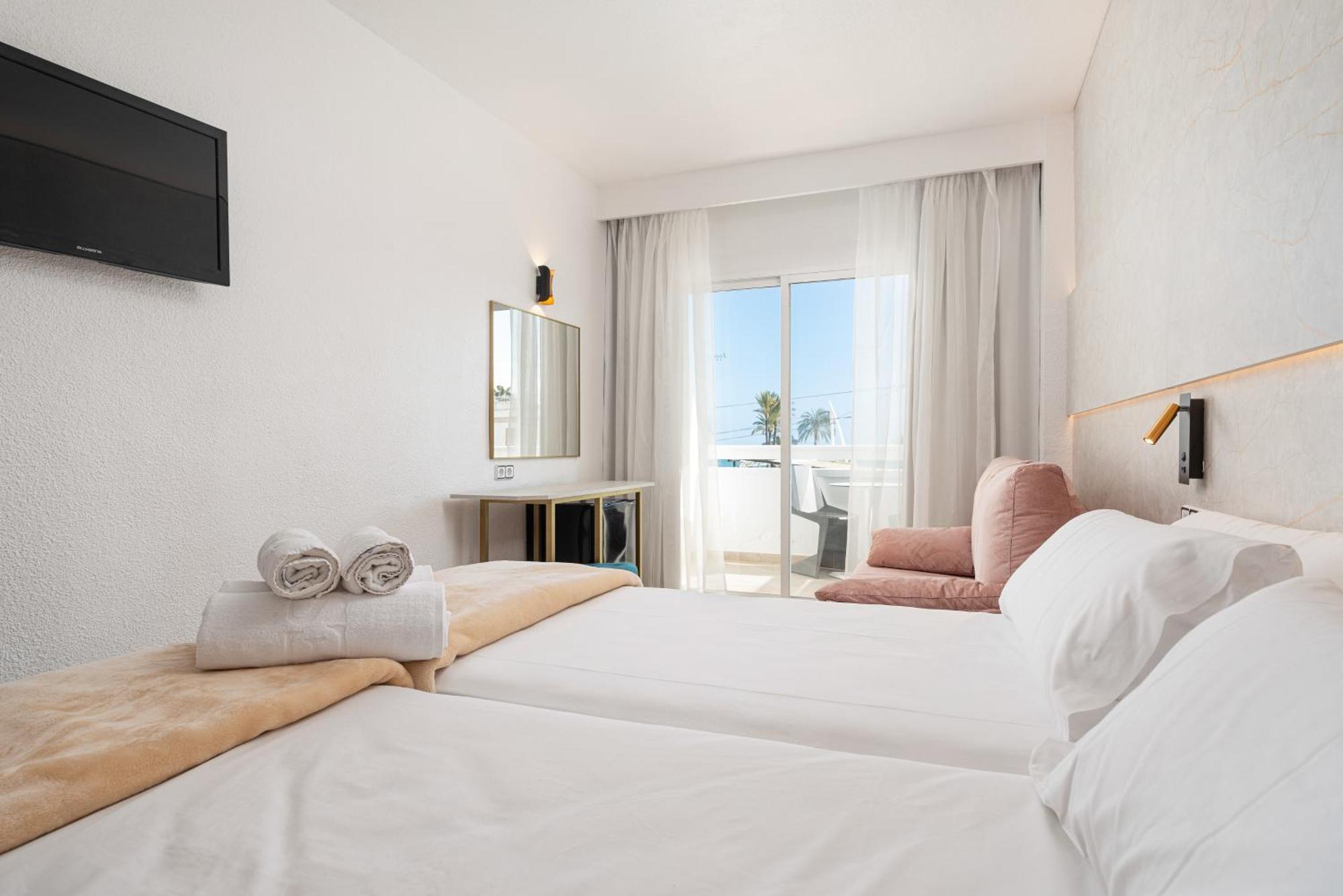 Hotel Condesa Port de Alcudia  Exterior photo